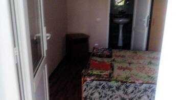 Фото номера Двухместный номер с 1 кроватью и видом на горы Гостиница Guest house Gorniy Vozduh г. Лоо 3