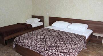 Фото номера Люкс с балконом Гостиница Tatyana Guest House г. Лоо 6