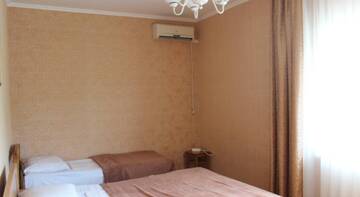 Фото номера Люкс с 2 спальнями Гостиница Tatyana Guest House г. Лоо 8