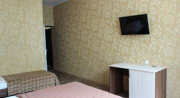 Фото номера Классический люкс Гостиница Tatyana Guest House г. Лоо 3