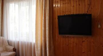 Фото номера Семейный номер с видом на море Гостиница Tatyana Guest House г. Лоо 9