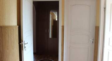 Фото номера Люкс с балконом Гостиница Tatyana Guest House г. Лоо 7