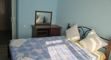 Фото номера Трехместный номер Гостиница Guest house Kilikiya г. Лоо 6