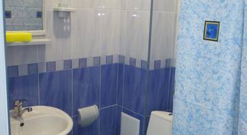 Фото номера Трехместный номер Гостиница Guest house Kilikiya г. Лоо 7