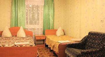 Фото номера Трехместный номер Гостиница u Olgi г. Лоо 5