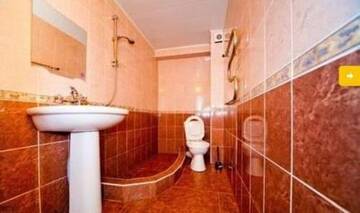 Фото номера Стандартный двухместный номер с 2 отдельными кроватями Гостиница Алеандр г. Лоо 5