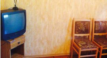 Фото номера Семейный номер с ванной комнатой Гостиница У Михалыча г. Лоо 2