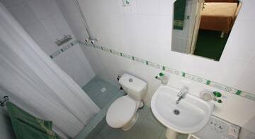 Фото номера Стандартный двухместный номер с 1 кроватью или 2 отдельными кроватями и видом на море Гостиница ВВВ г. Лоо 4