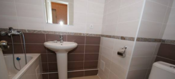 Фото номера Номер повышенной комфортности с балконом Гостиница Alexandria Guest House г. Лоо 5