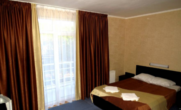 Фото номера Номер повышенной комфортности с балконом Гостиница Alexandria Guest House г. Лоо 7