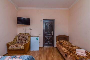 Фото номера Комфорт Гостевой дом  Король Лев г. Лоо 5