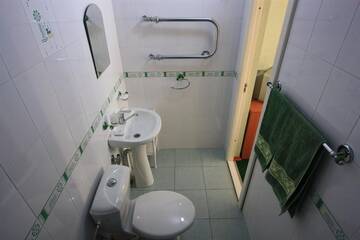 Фото номера Двухместный номер с 1 кроватью или 2 отдельными кроватями + дополнительной кроватью Гостиница ВВВ г. Лоо 5